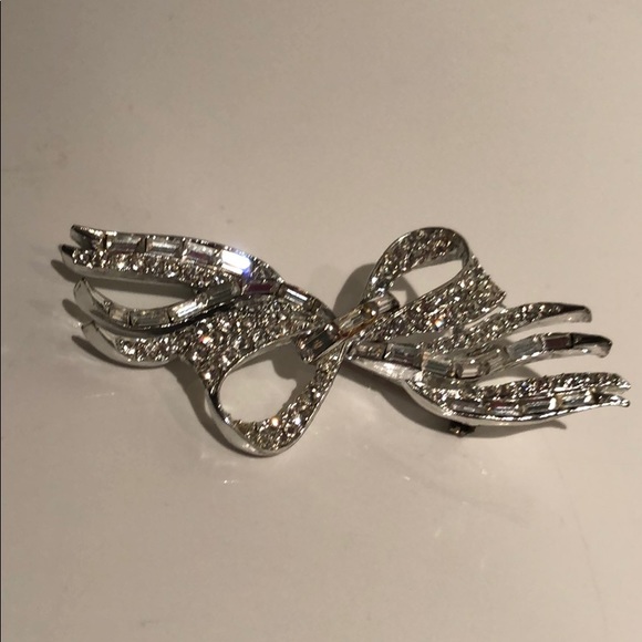 VINTAGE SILVER RHINESTONE BOW BROACH - Picture 4 of 7